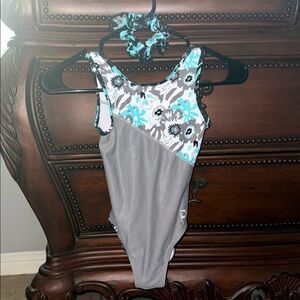 Plum Leotard with scrunchie EUC Girls Medium